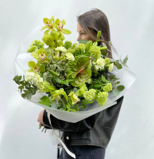 Pánská kytice v zelených odstínech 