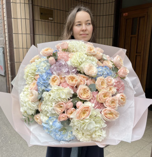 Kytice «Jaro v Paříži”