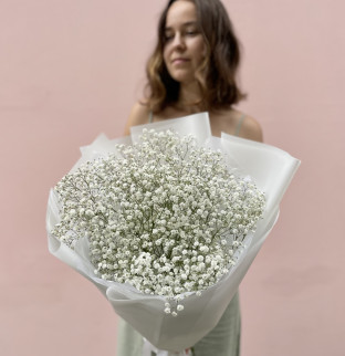 Kytice bílé gypsophily
