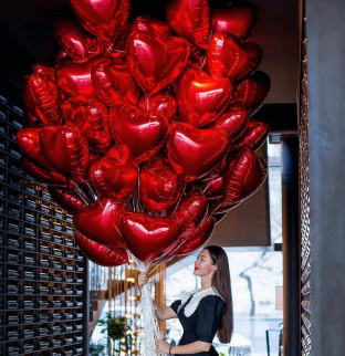 101 červených srdíček