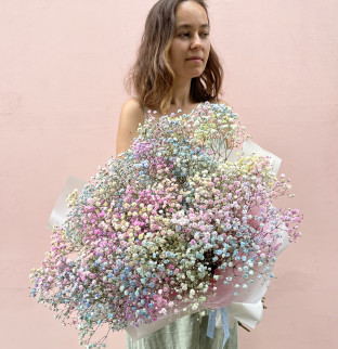 Kytice z barevné gypsophily