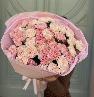 Kytice karafiátů 49 ks