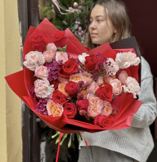 Kytice “Scarlet mood“