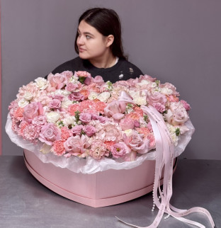 Mix цветов "Сердце" в  коробке